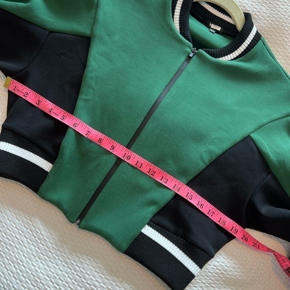 MICHI Carve Cropped Jacket Size M - Picture 14 of 16